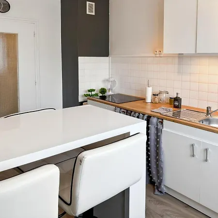 App Chaleureux Aux Portes D Aurillac, 4 Voyageurs