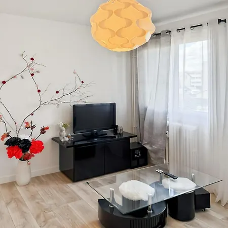 App Chaleureux & Parking Gratuit- 4 Pers -aurillac Lägenhet *